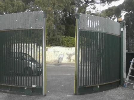 Cancello automatico a norma per un consolidato cliente PARCO RIVALTA NAPOLI